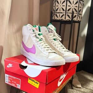 Nike High-Top Sneakers - White and Purple